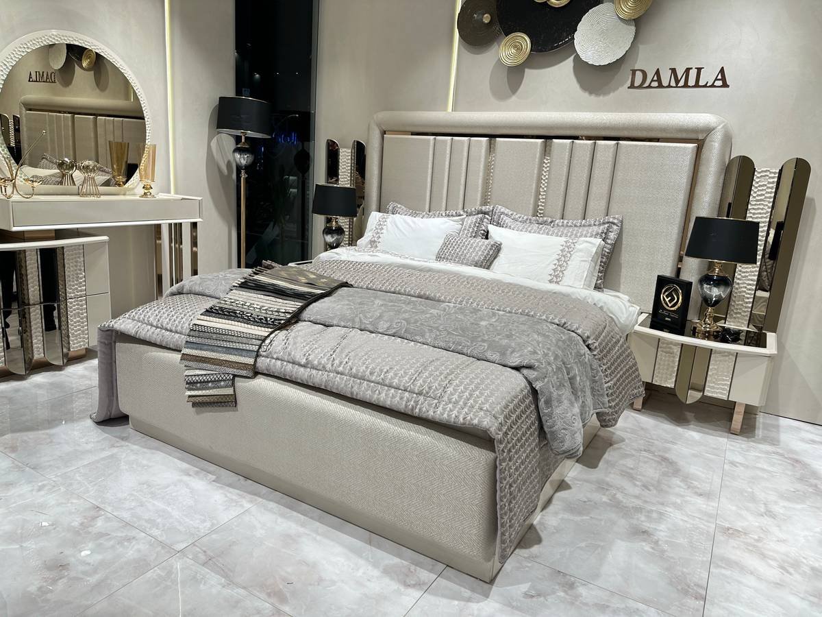 Luxurious Modern Bed Set with Upholstered Headboard