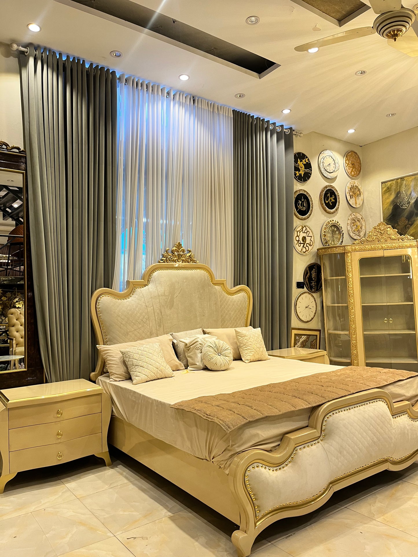 weaver bed - miracles Interiors