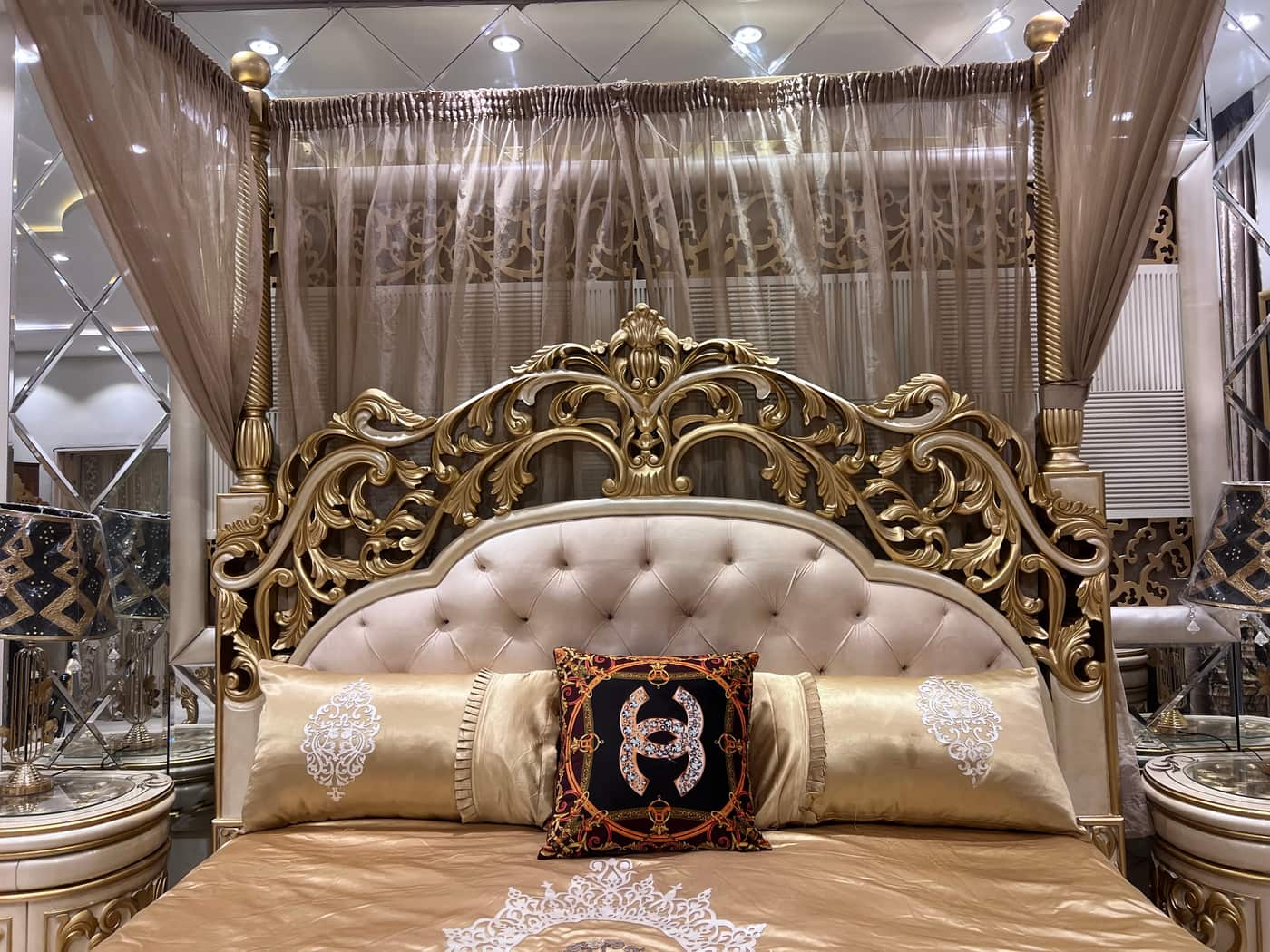 Luxurious Ornate Canopy Bed Set