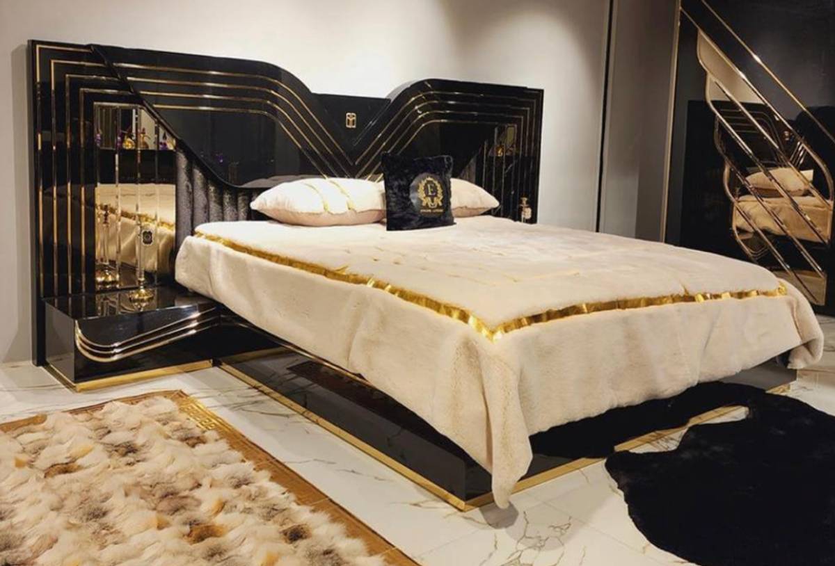 Luxurious Black and Gold Bed Set