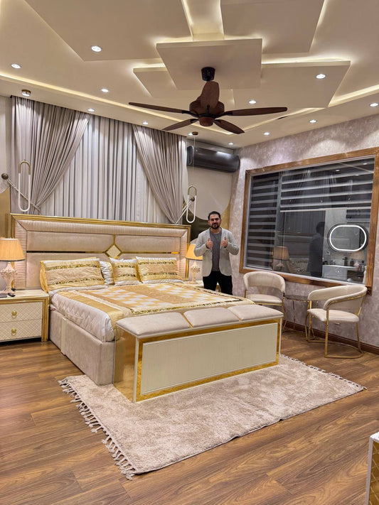 Elegant Gold Trim Bed Set