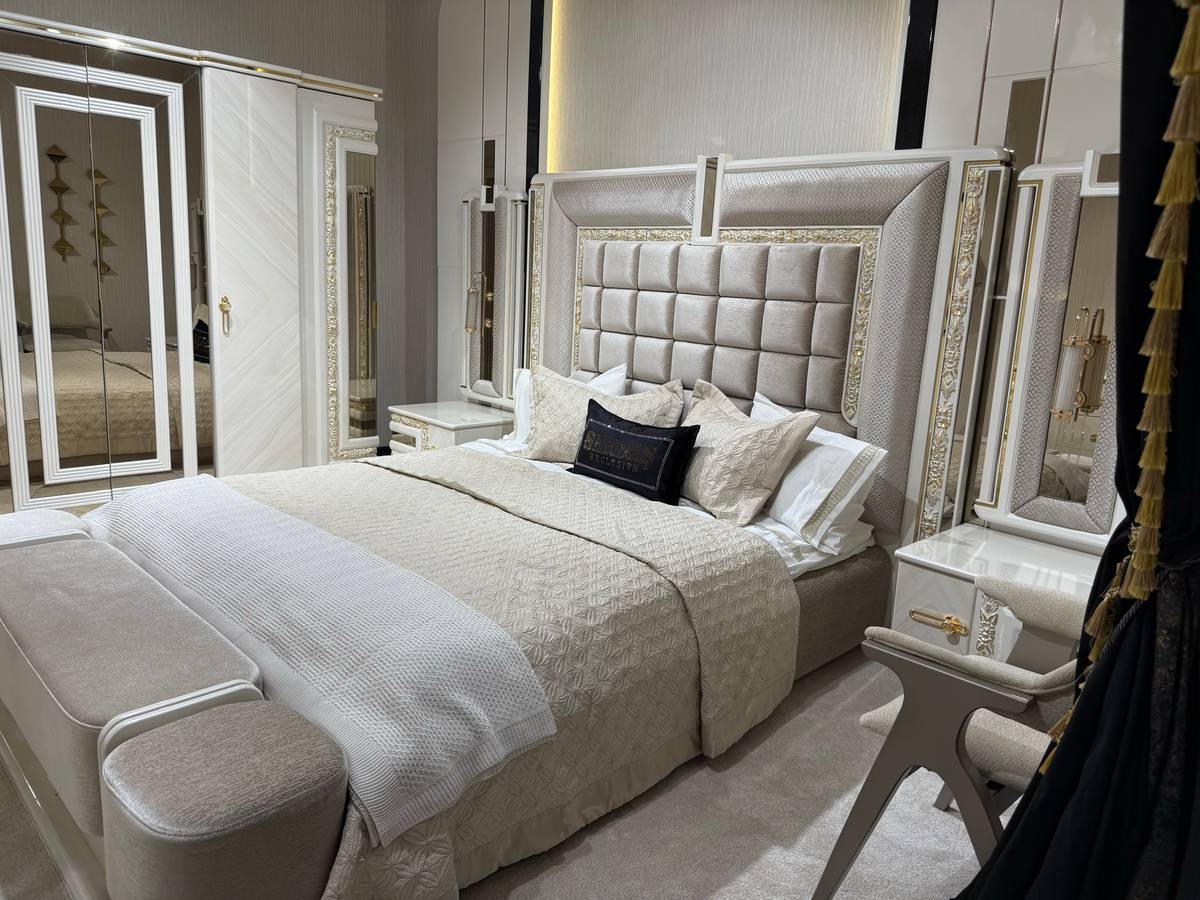 Luxurious Modern Bedroom Set with Upholstered Headboard