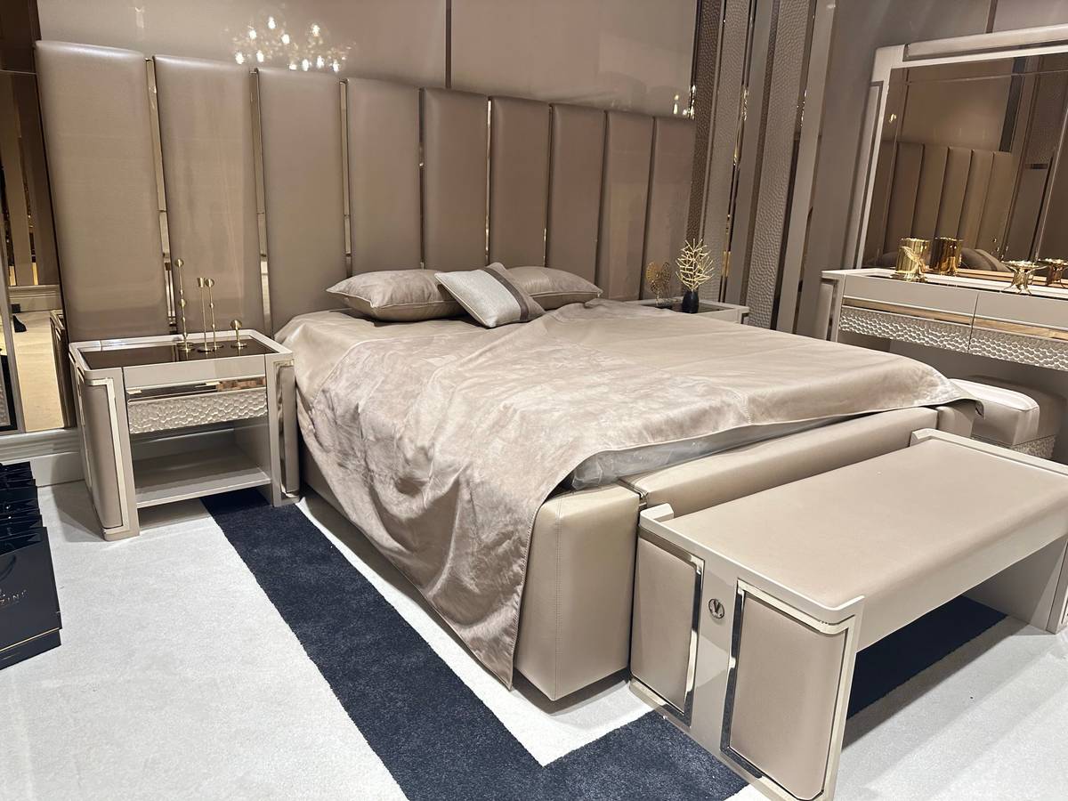 Luxurious Upholstered Bedroom Set with Nightstand