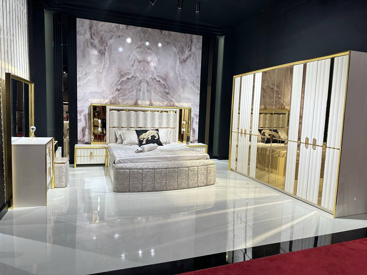 Luxury Contemporary Bedroom Set