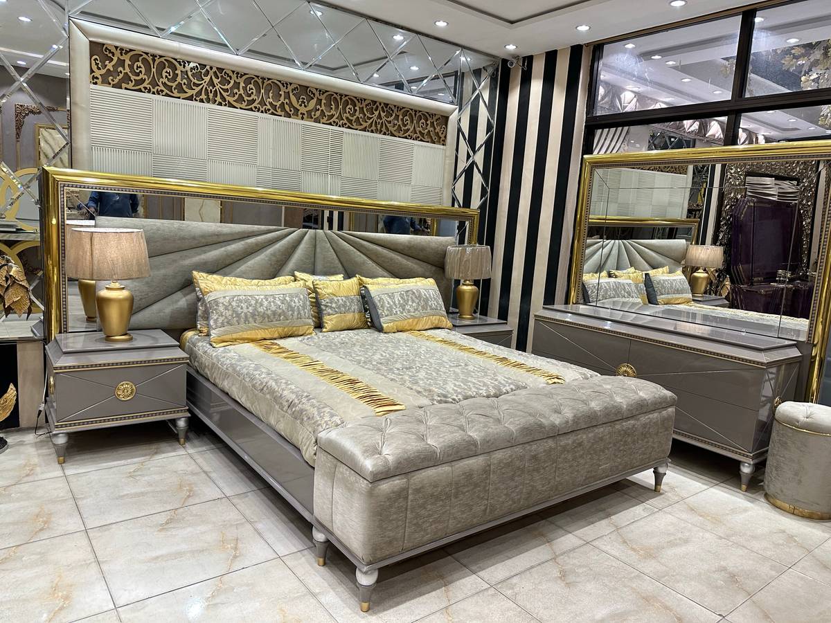 Luxurious Modern King Size Bed Set with Nightstands
