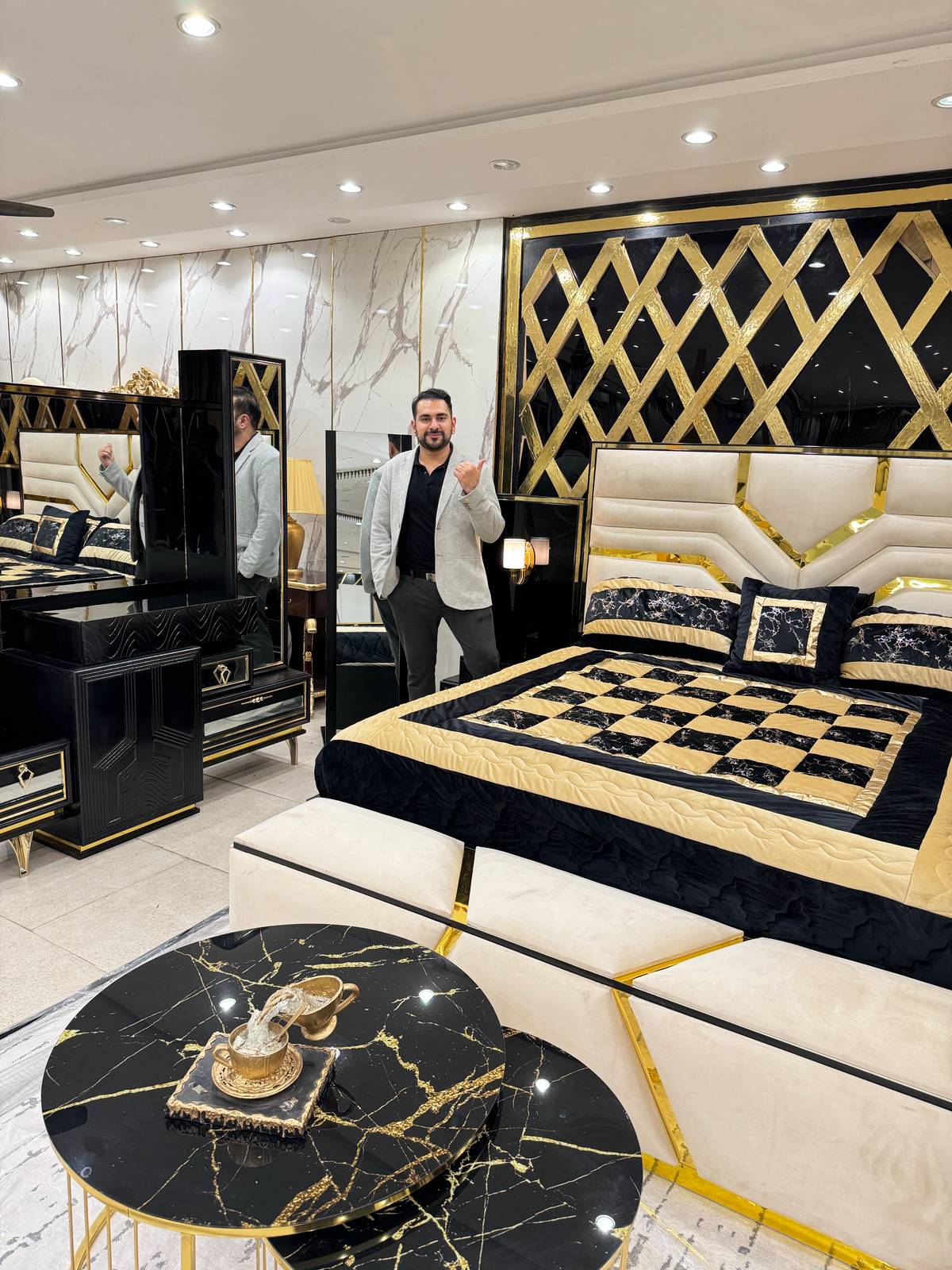 Luxury Modern Bedroom Set with Elegant Accessories