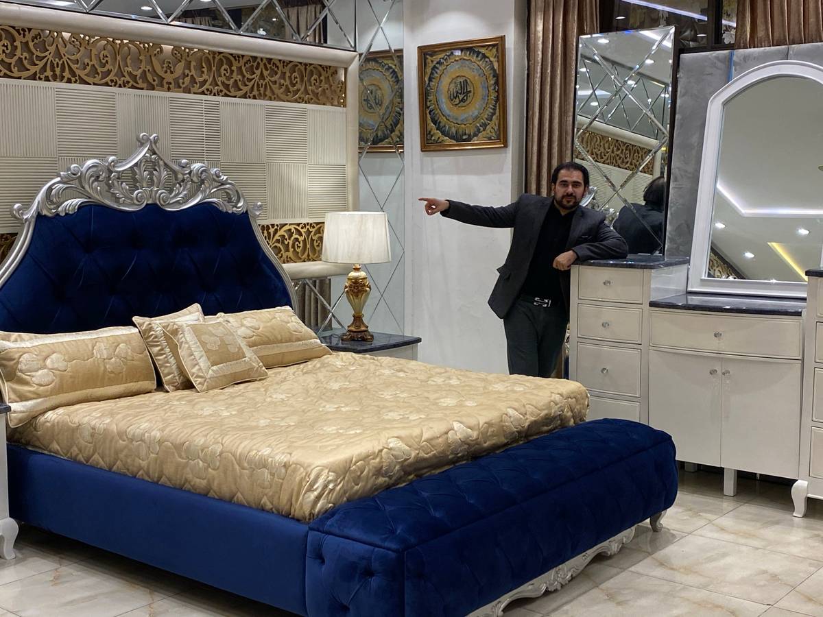Elegant Blue Velvet King Size Bed with Mirrored Dresser