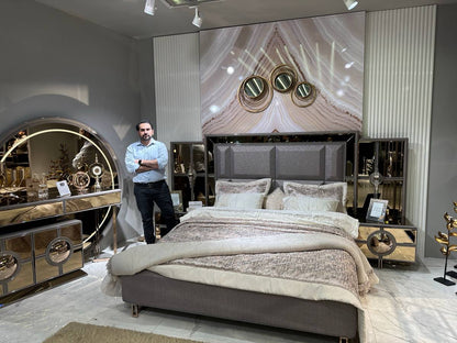 Luxury Modern Bedroom Set with Glamorous Accents