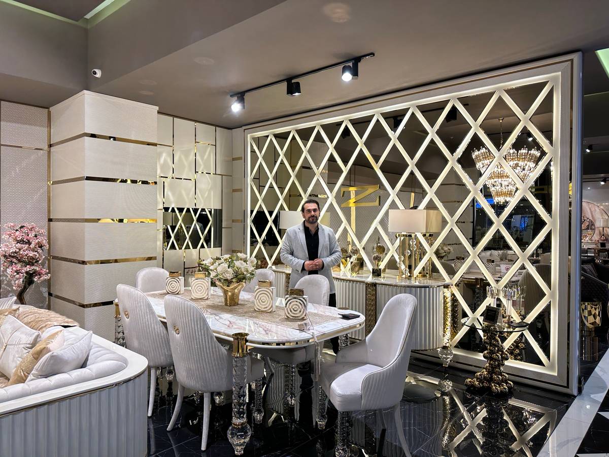 Luxurious Modern Dining Set with Elegant Accents