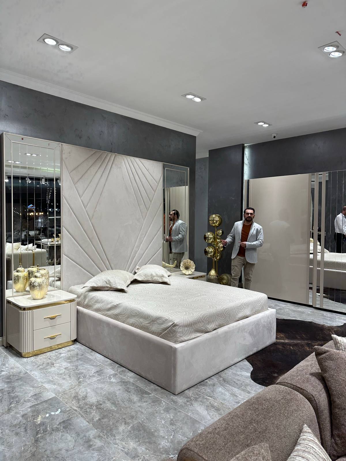 Luxurious Modern Upholstered Bed Set