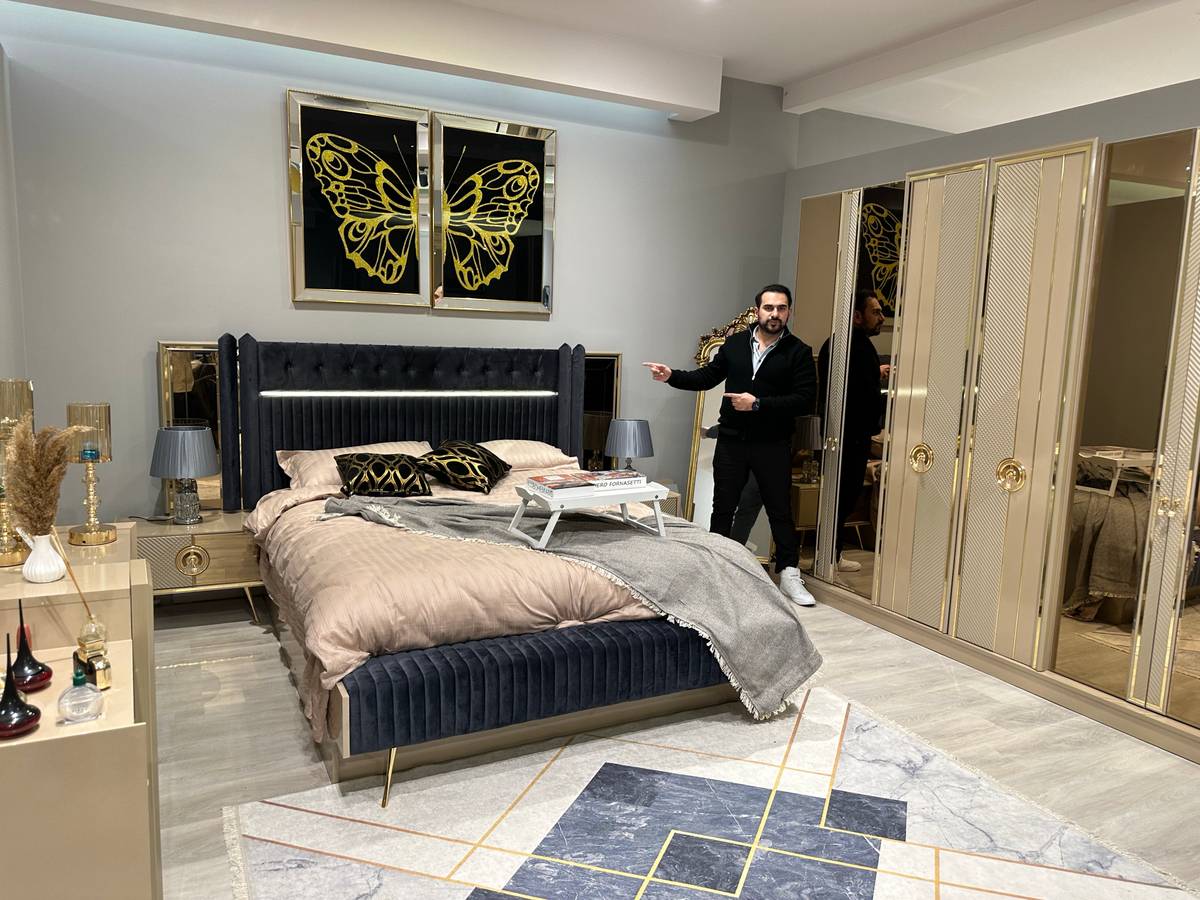 Luxurious Velvet Tufted Bed Set with Mirror Wardrobe