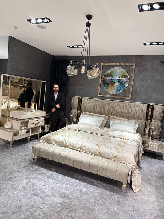 Elegant Contemporary Bedroom Set