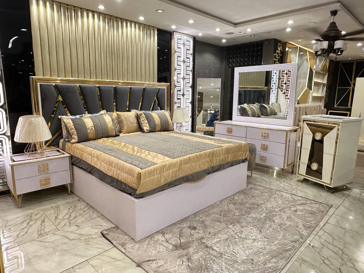 Luxurious King Size Bed Set with Elegant Accents
