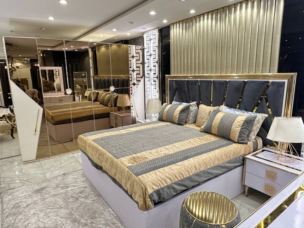 Luxurious King Size Bed Set with Elegant Accents
