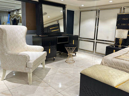 Luxury Black and Gold Bedroom Set with Upholstered Accent Chair