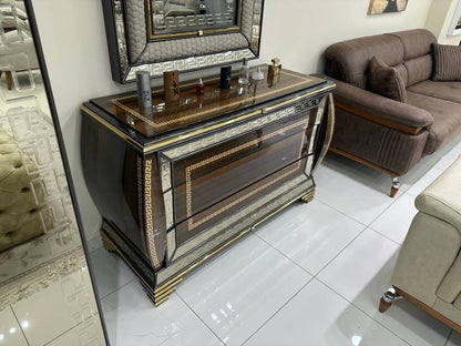 Luxurious Modern Bedroom Set