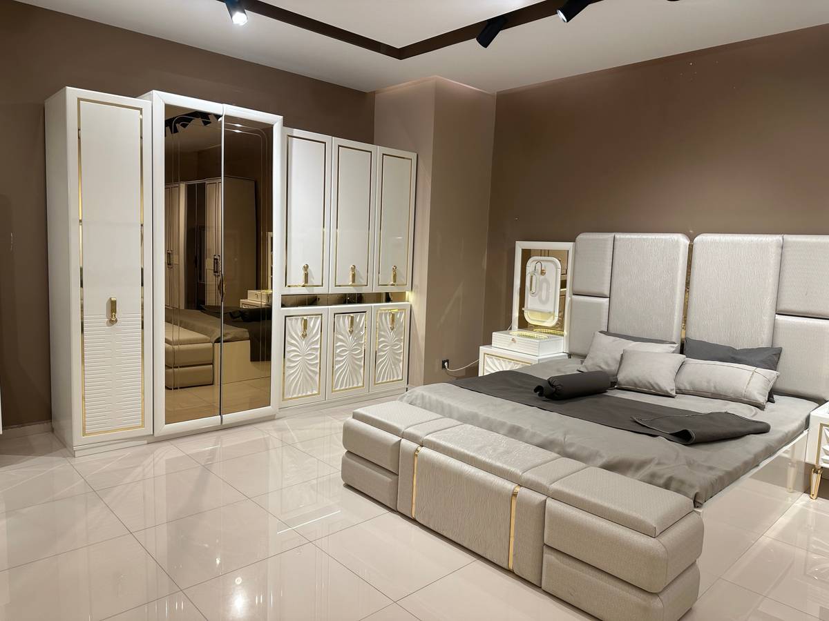 Modern Luxury Bedroom Set