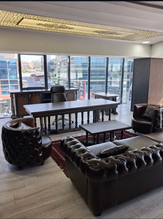 Elegant Leather Chesterfield Office Furniture Set