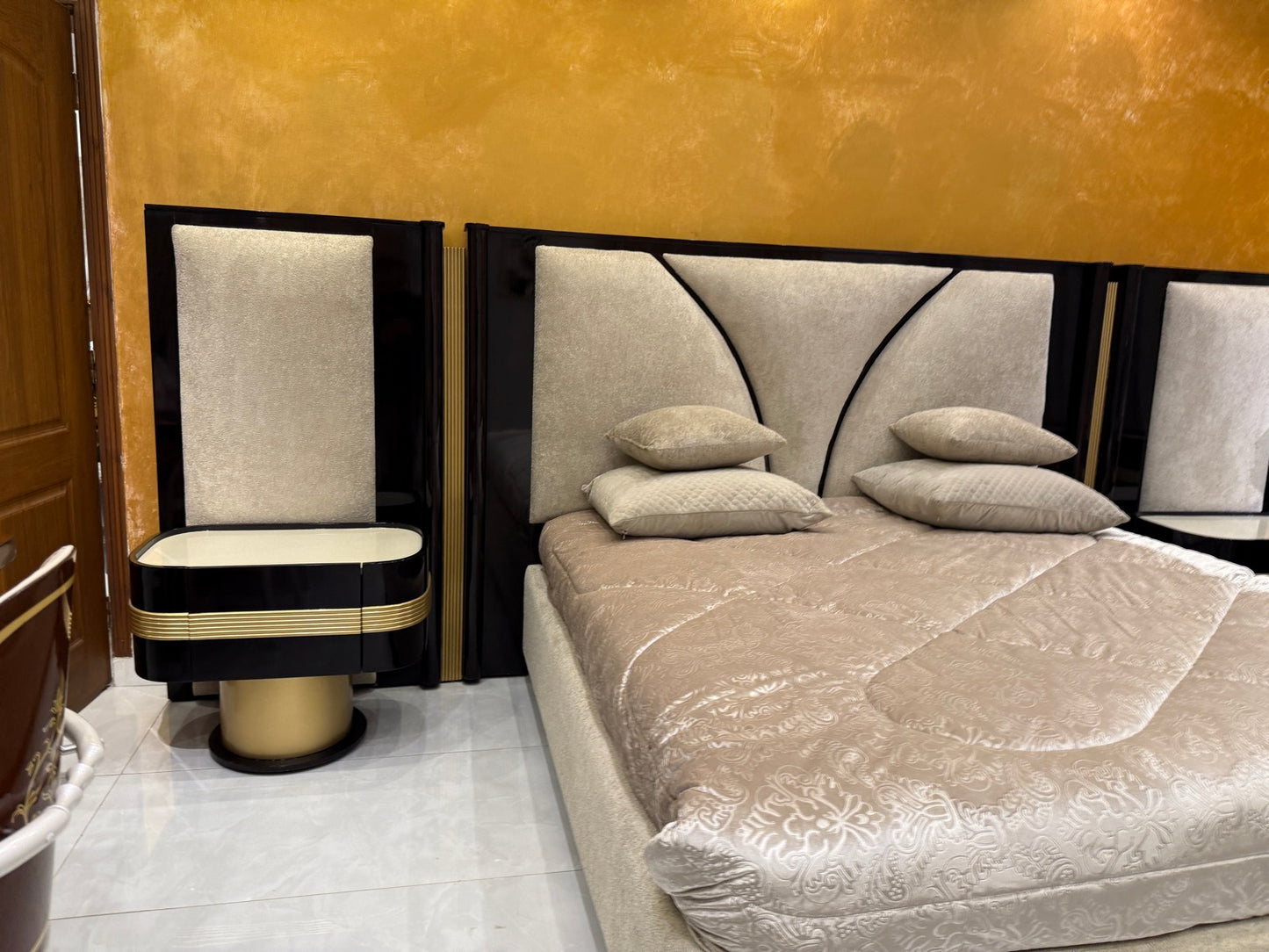 Elegant Modern Bed Set with Nightstands