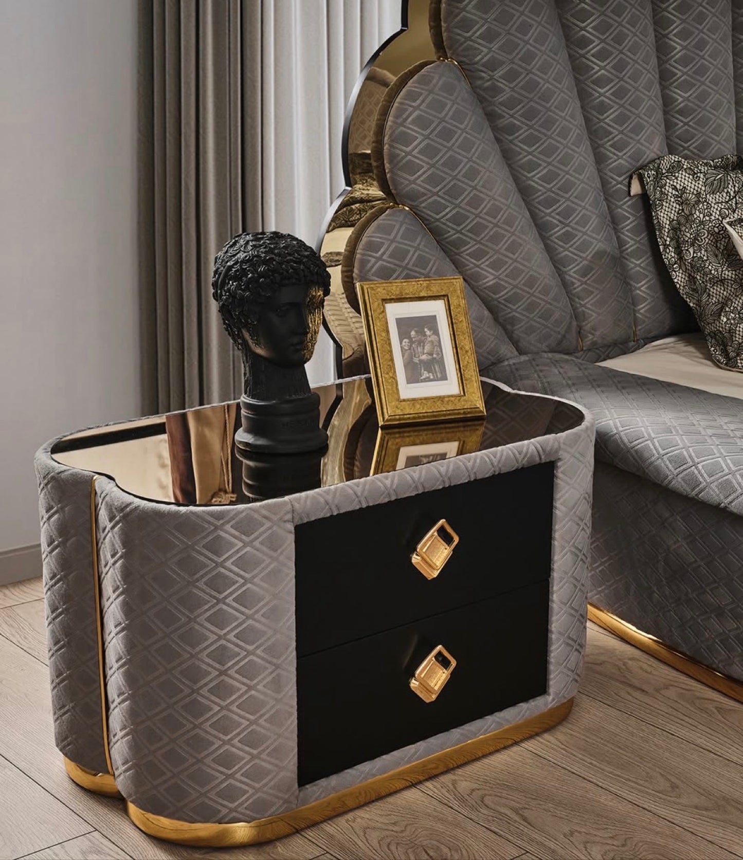 Elegant Shell-Inspired Upholstered Bed Set
