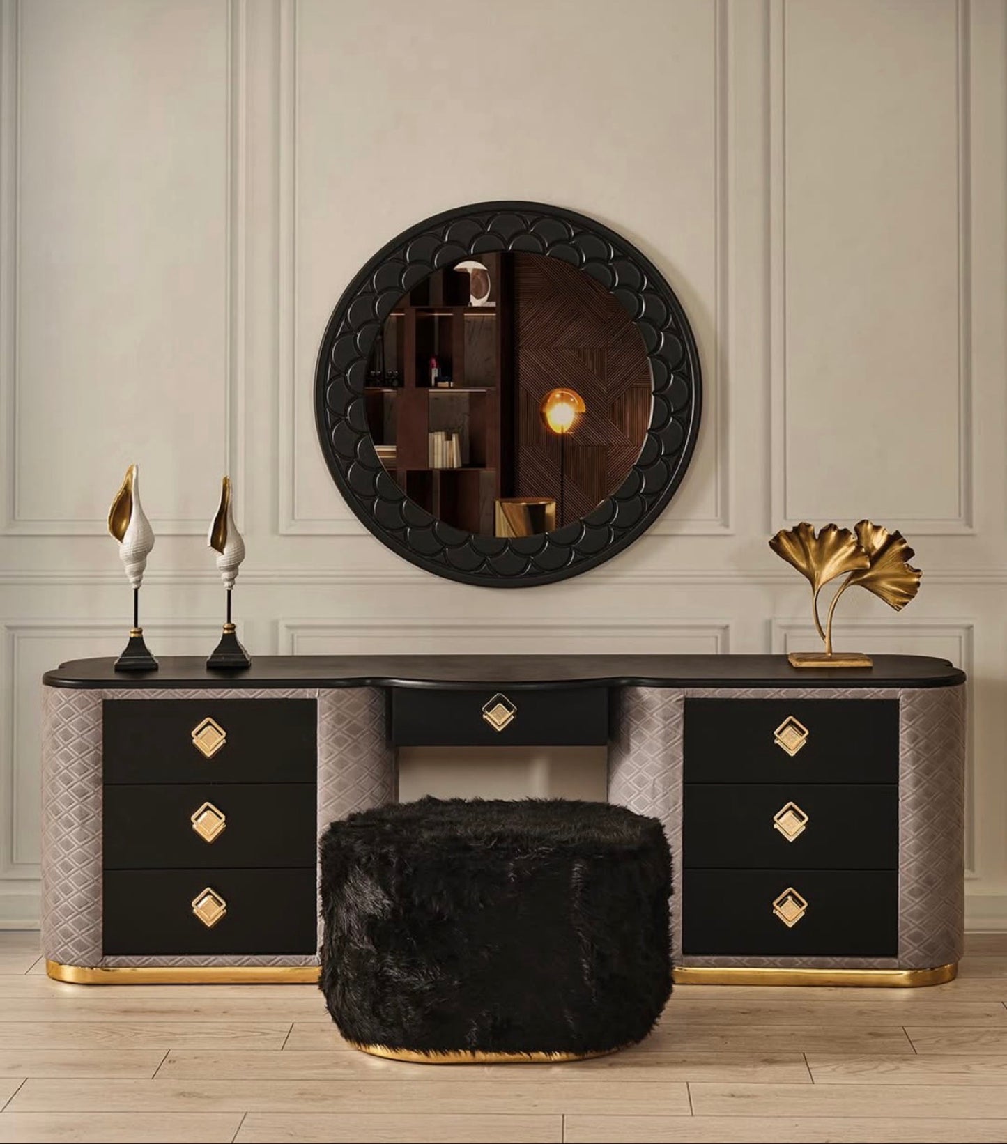 Elegant Shell-Inspired Upholstered Bed Set