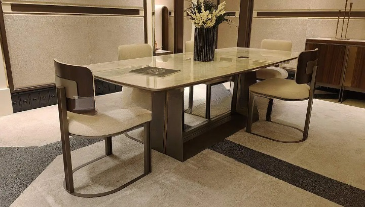 West Modern Dining
