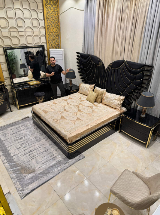 Royal Winged Bed