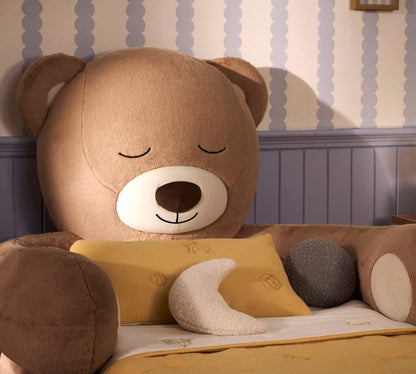 Cozy Bear-Themed Toddler Bed