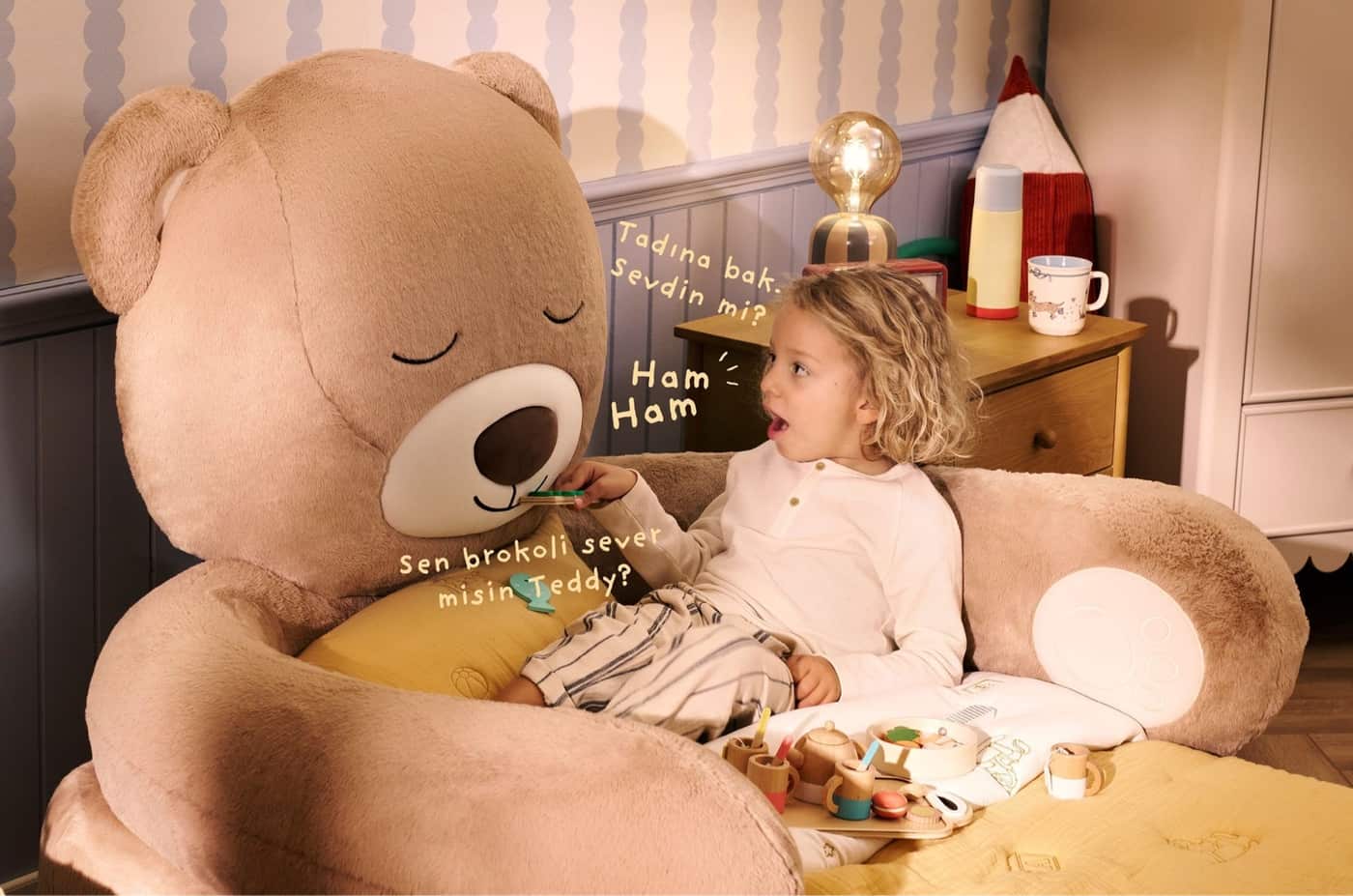 Cozy Bear-Themed Toddler Bed