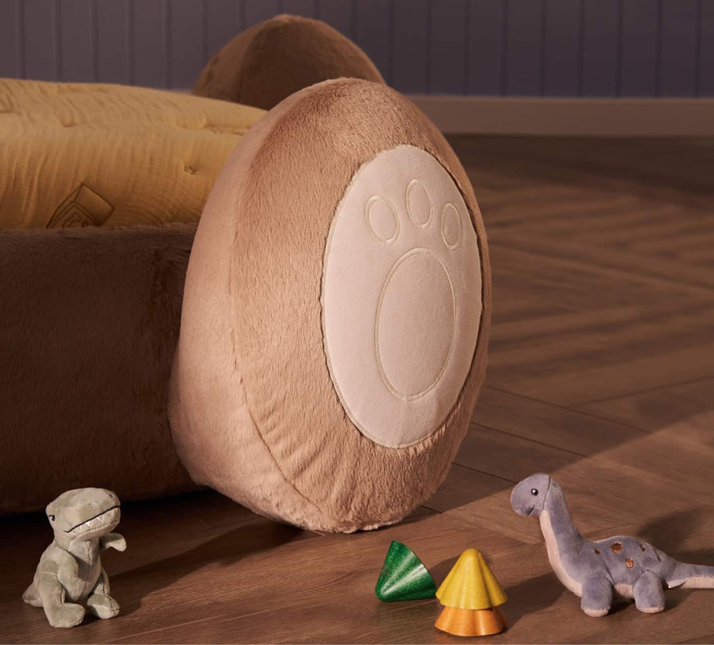 Cozy Bear-Themed Toddler Bed