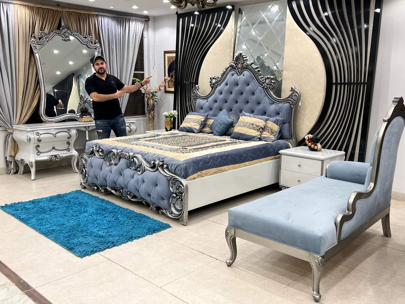 Luxurious Ornate Bedroom Set