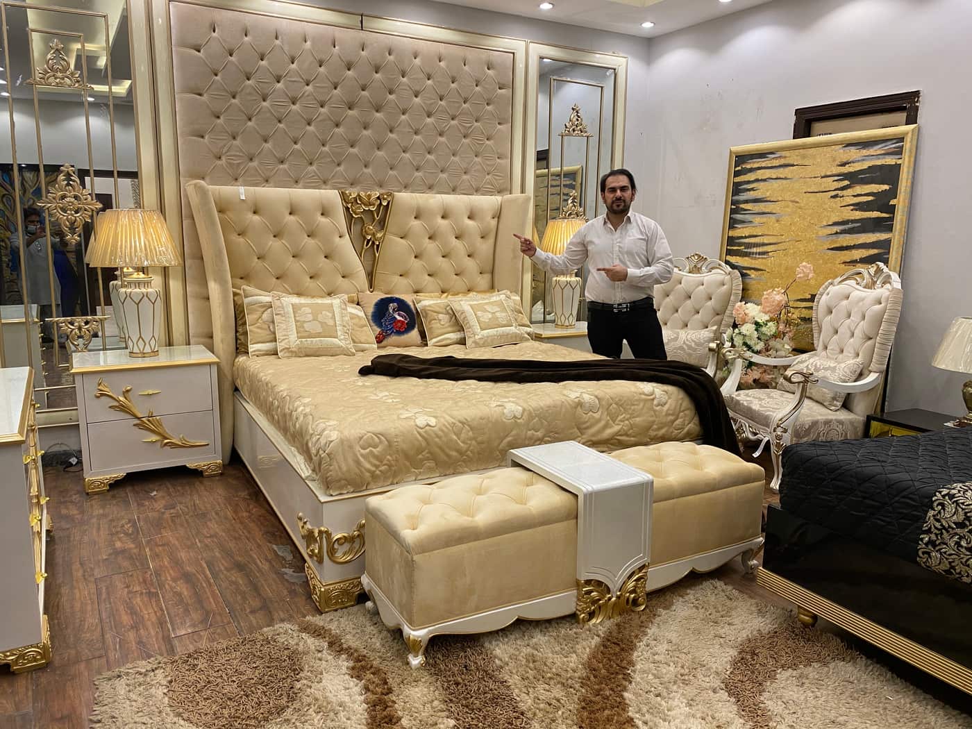 Luxurious Gold Accent Upholstered Bedroom Set