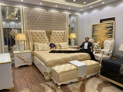 Luxurious Gold Accent Upholstered Bedroom Set