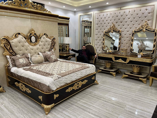 Luxurious Gold-Finish Classic Bedroom Set