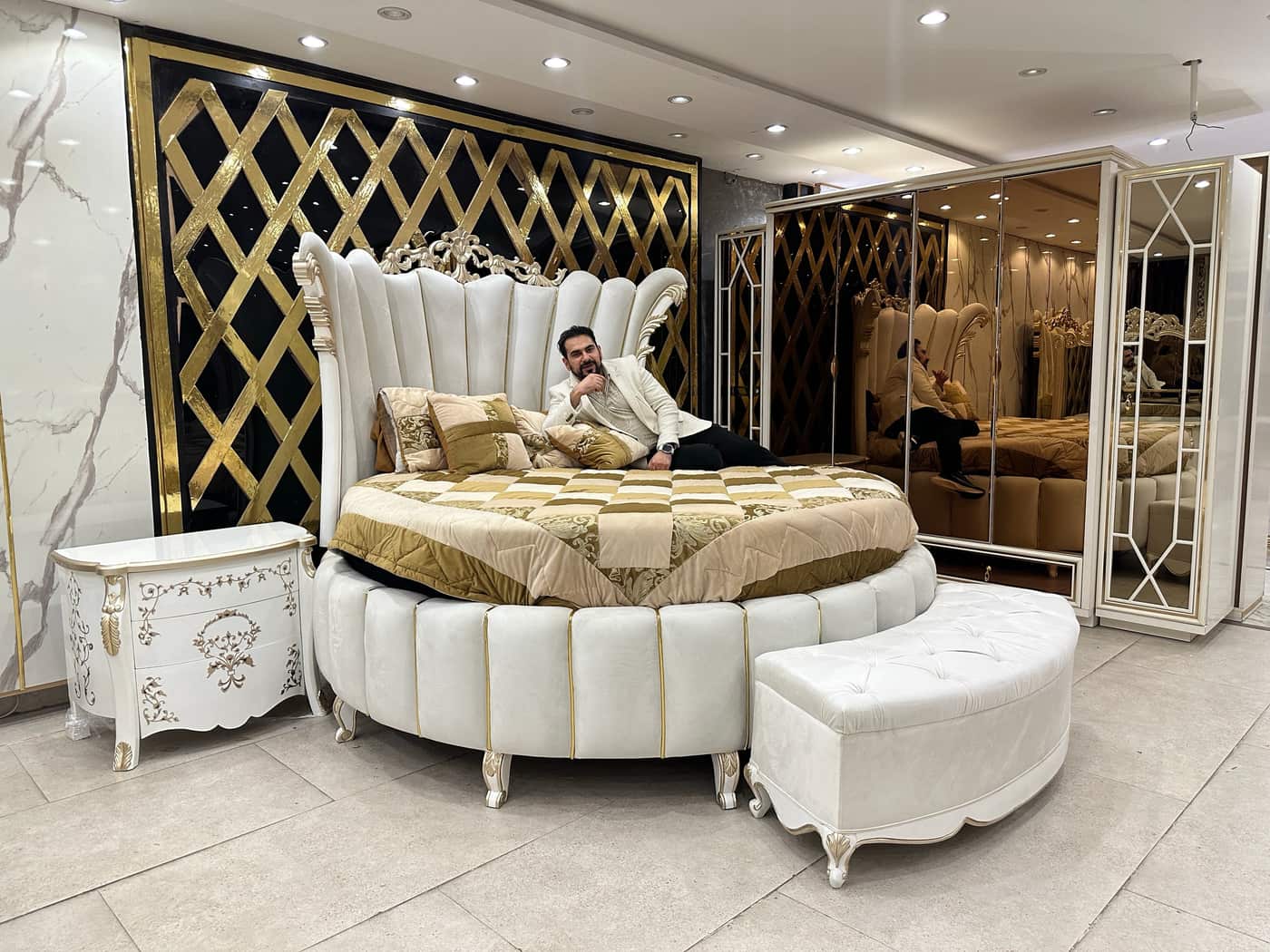 Luxurious Gatsby-Inspired Bed Set
