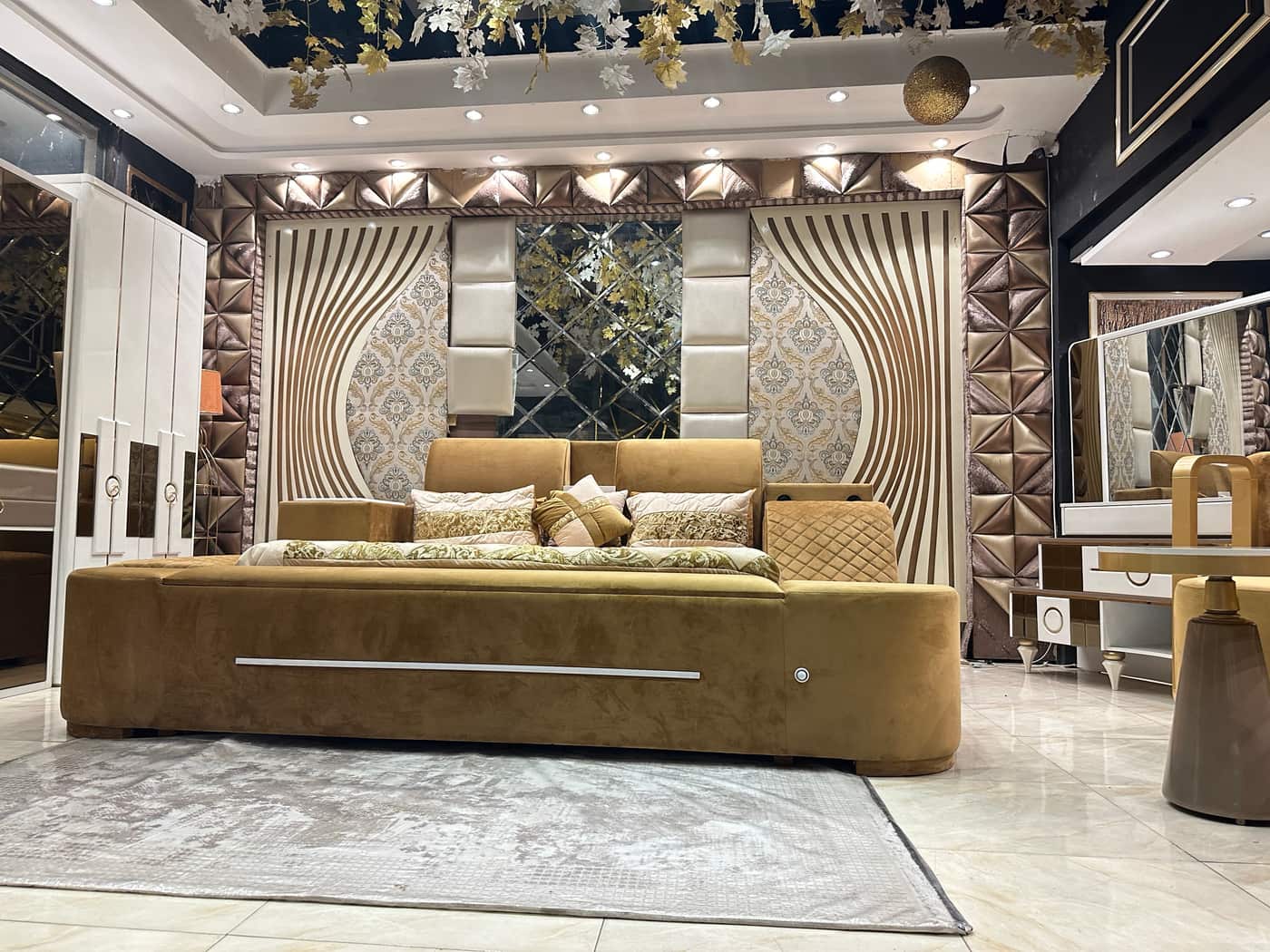 Luxurious Modern Living Room Set