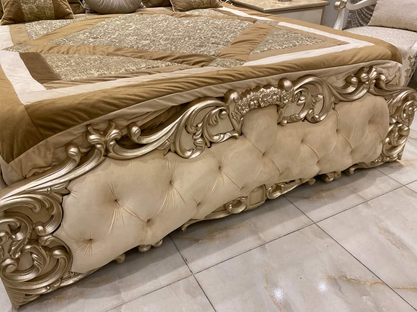 Elegant Luxury Bedroom Set