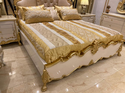 Luxurious Baroque Style Bedroom Set