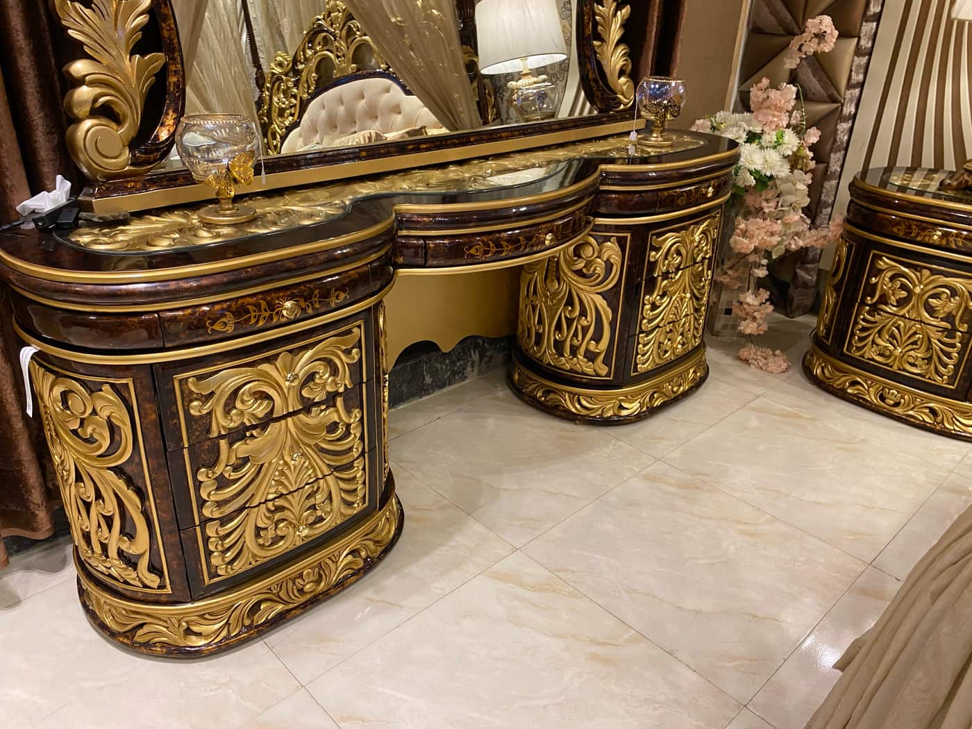 Luxurious Golden Canopy Bed Set