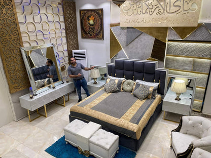 Elegant Modern Bedroom Set with Luxurious Accents