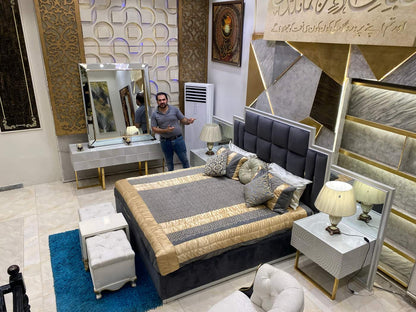 Elegant Modern Bedroom Set with Luxurious Accents