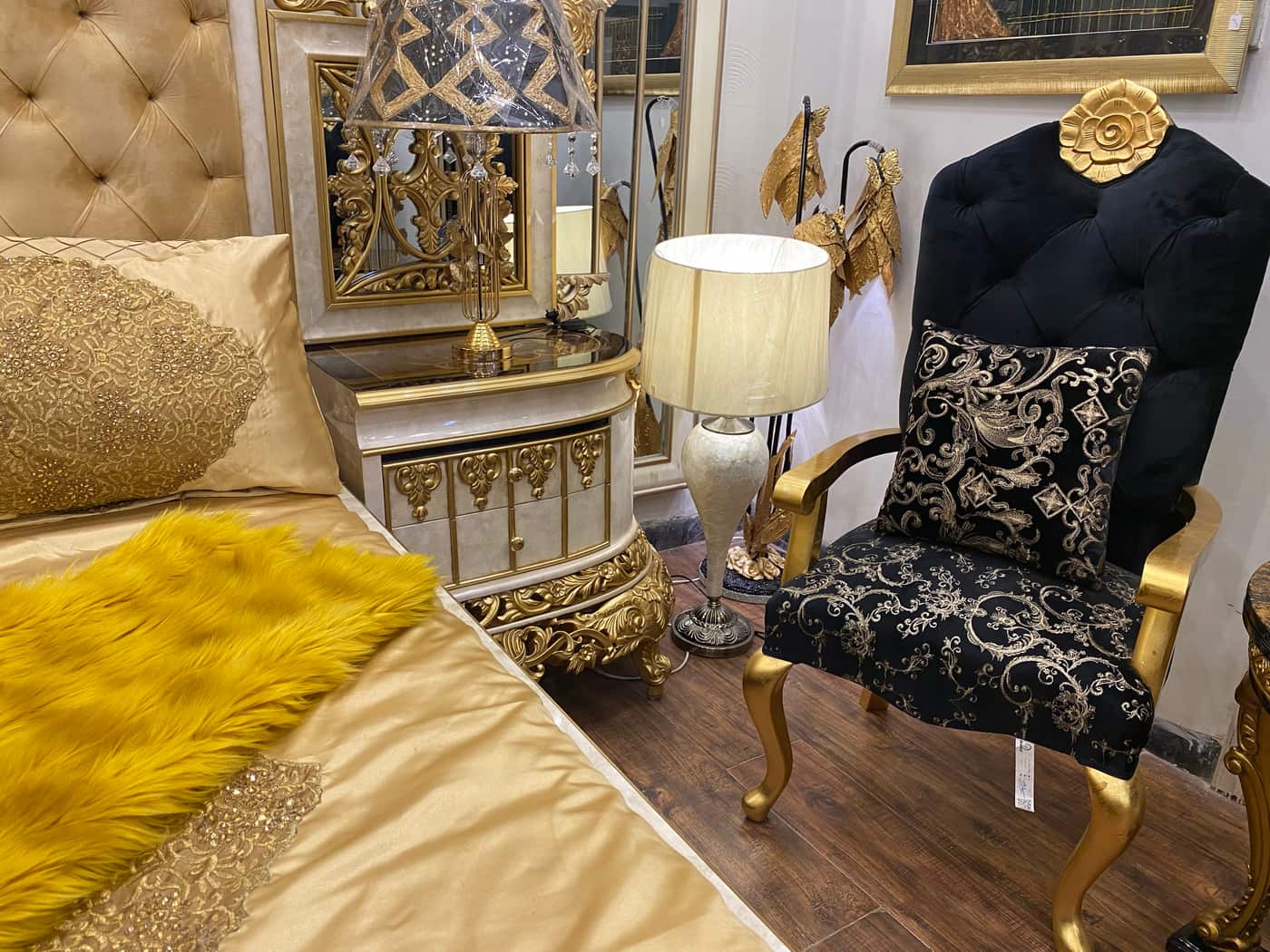 Luxury Royal Bedroom Set