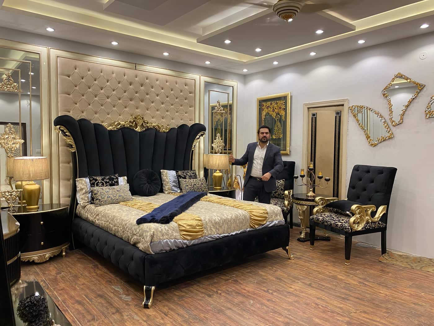 Luxurious Elegant Bedroom Set