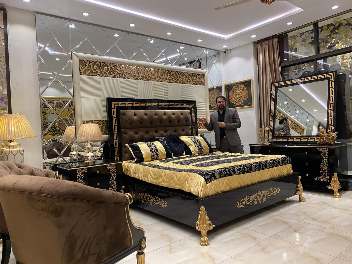 Luxurious Black and Gold Bedroom Set