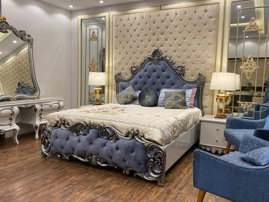 Luxurious Upholstered King Size Bed Set