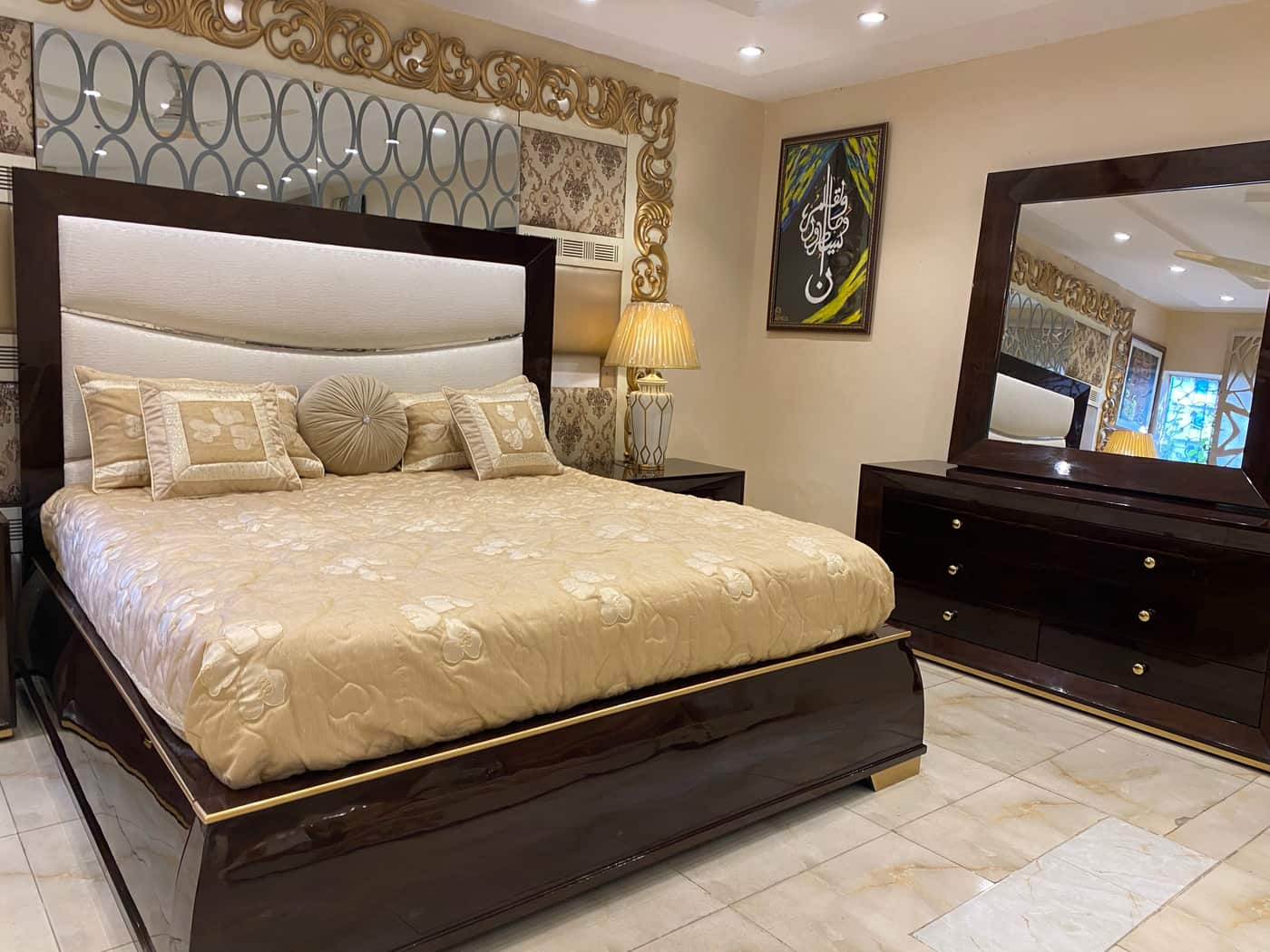 Deluxe Modern Bedroom Set