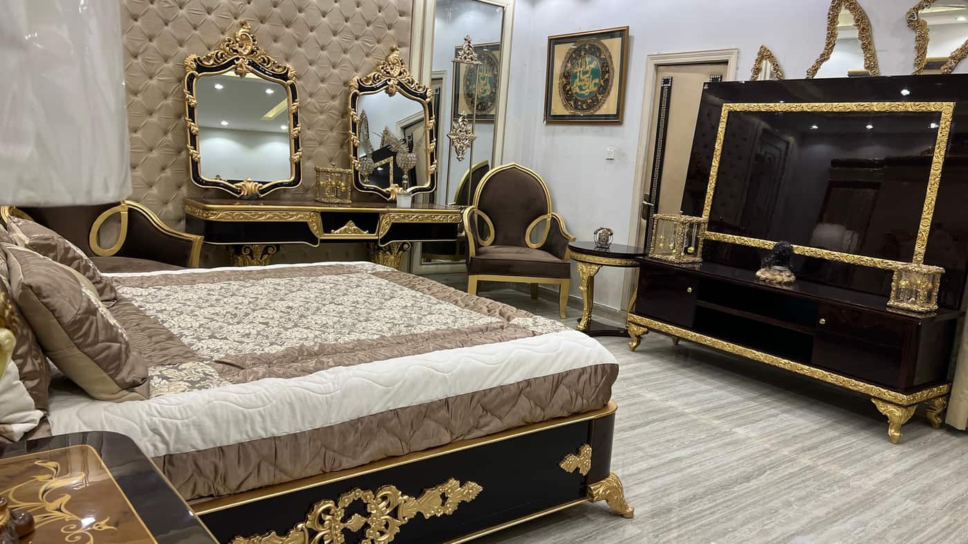 Luxurious Classic Bedroom Set with Gold Accents