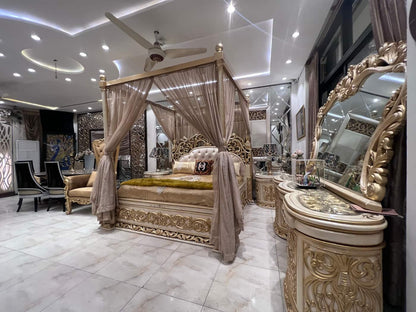 Luxurious Ornate Canopy Bed Set