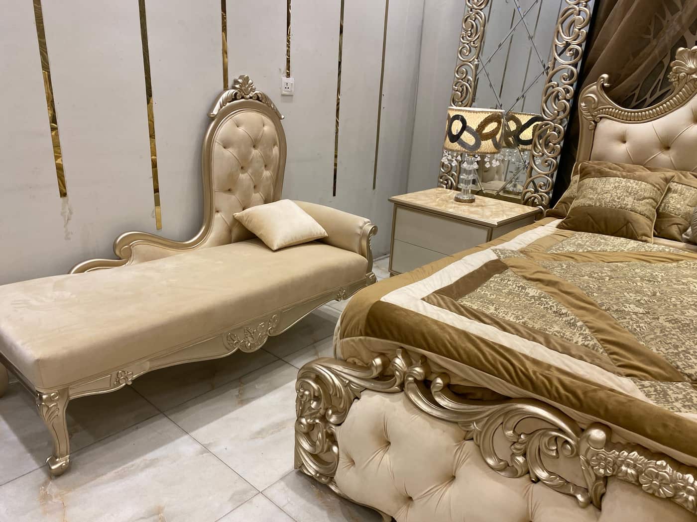 Luxurious Ornate Bedroom Set