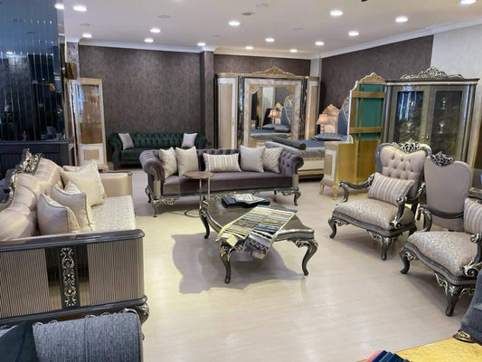 Luxurious Classic Living Room Set